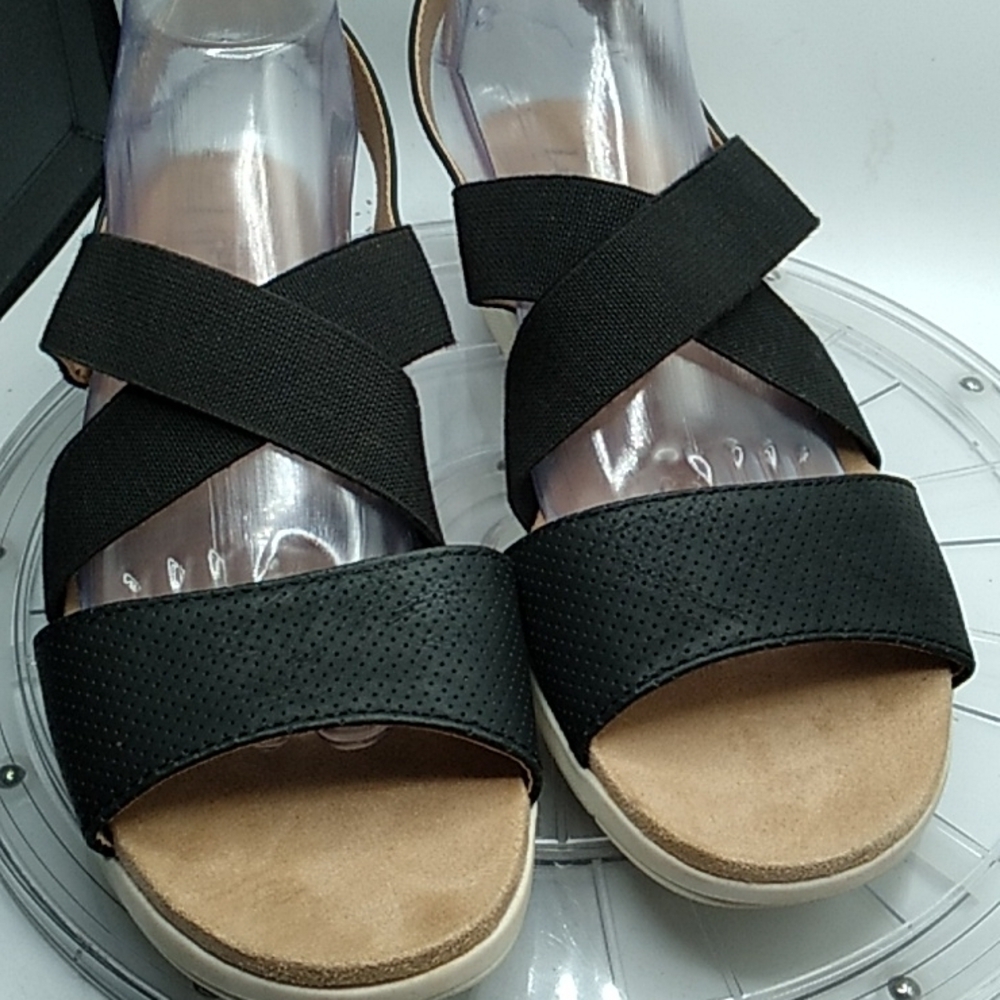 Life Stride Velocity 2.0 black sandals 10M
